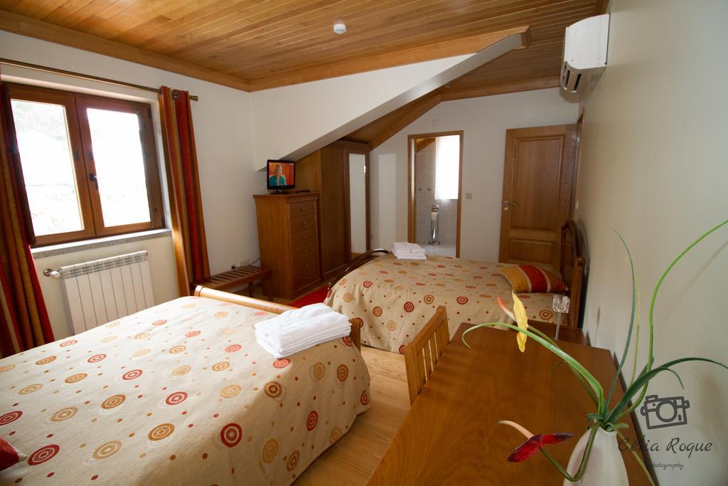 Hotel Casa Da Ribeirinha à Sabugueiro  Extérieur photo